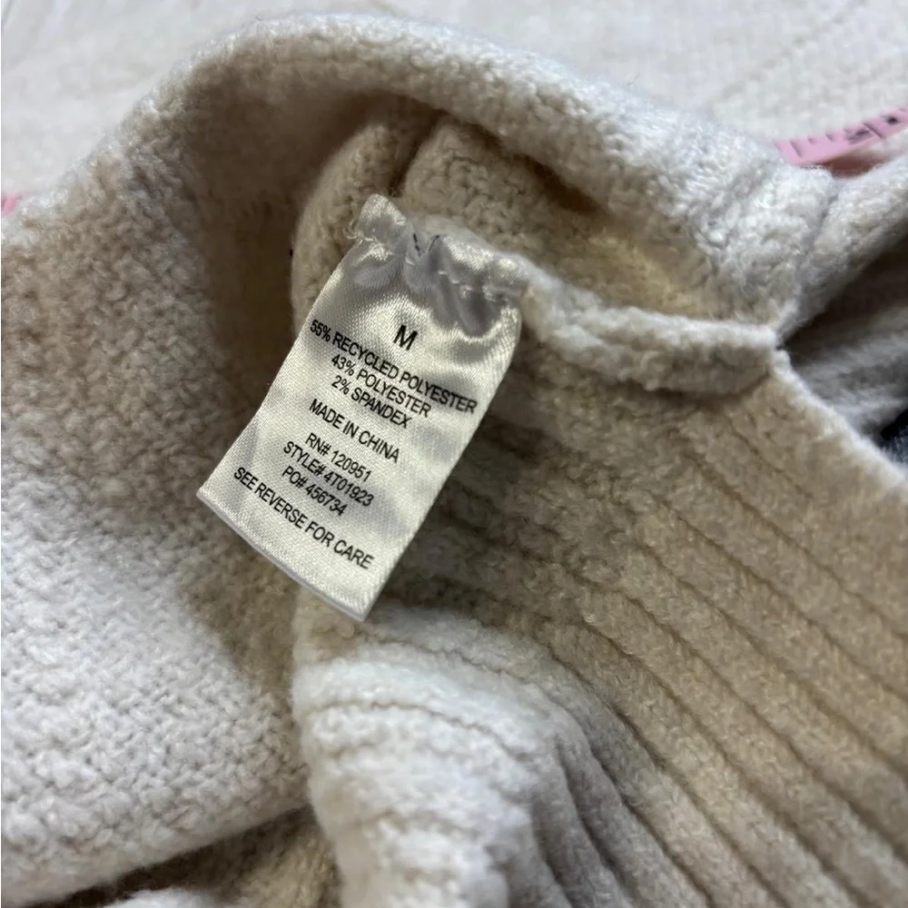 Pink Rose Textured Knit V-Neck Sweater Medium NWT Soft Beige Neutral